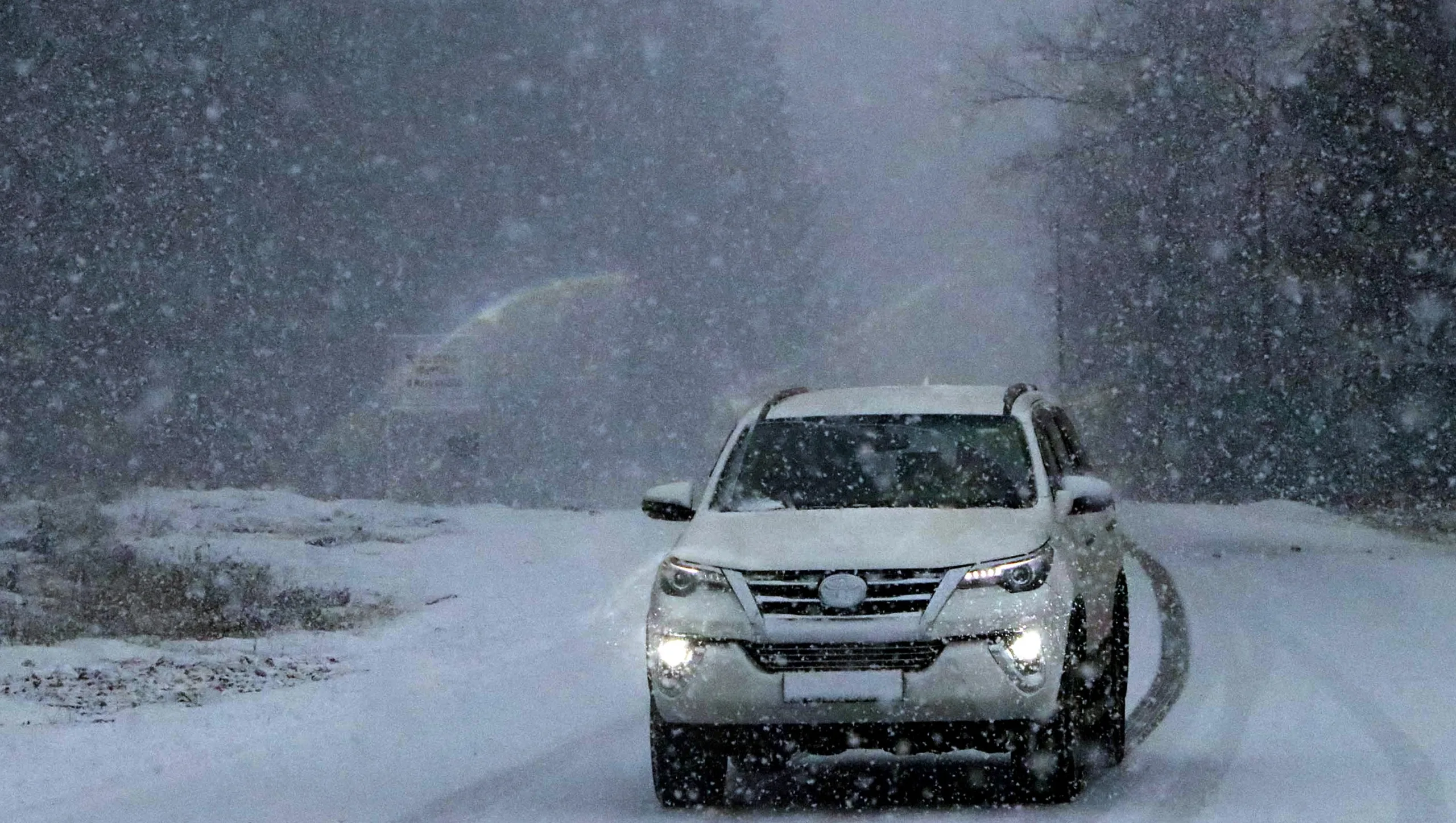 Mughal Road Closed Following Fresh Snowfall at Pir Ki Gali